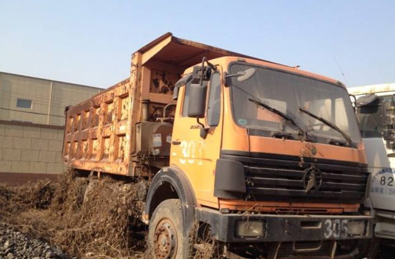 重庆鹤岗报废车回收,车辆报废回收公司